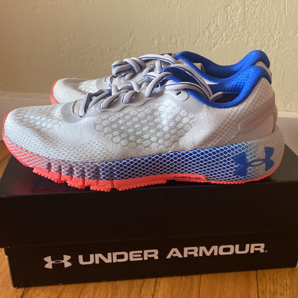 Under Armour running Shoes New